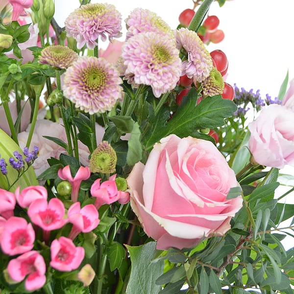 Bouquet pink flowers medium